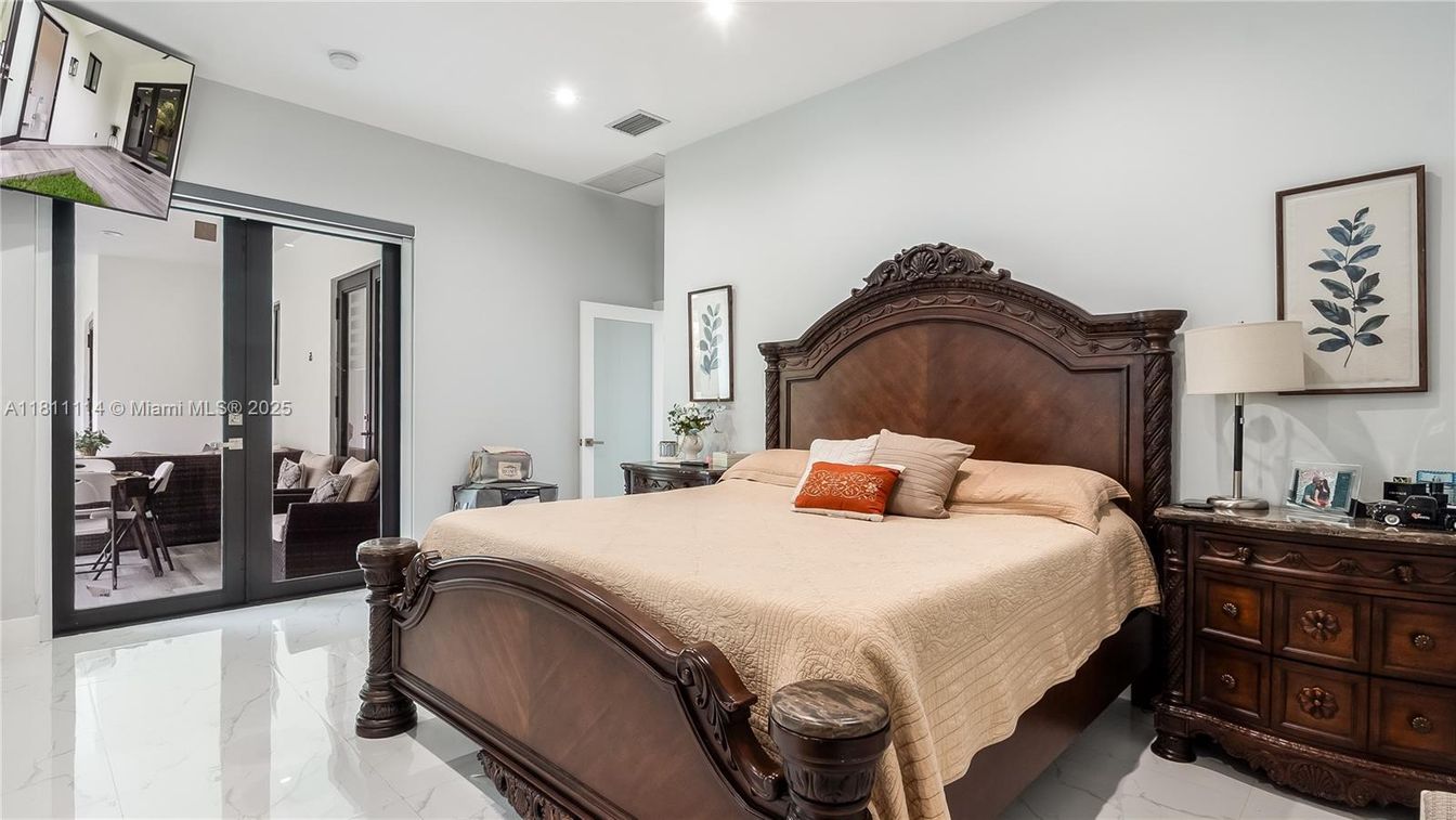 Bedroom, Interior, Marble, Recessed Lighting