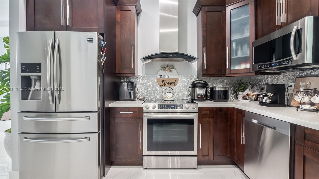 Interior, Kitchen, Marble, Stainless Steel Appliances