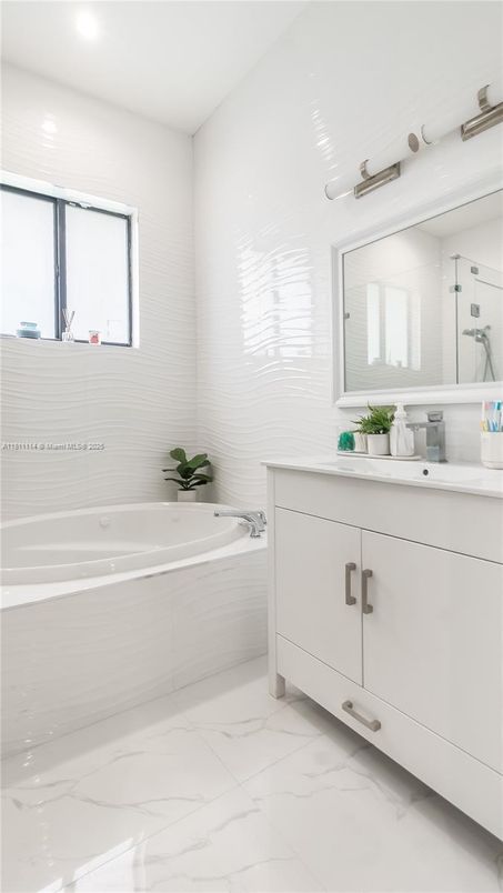 Bathroom, Dual Sink Vanities, Interior, Marble, Recessed Lighting