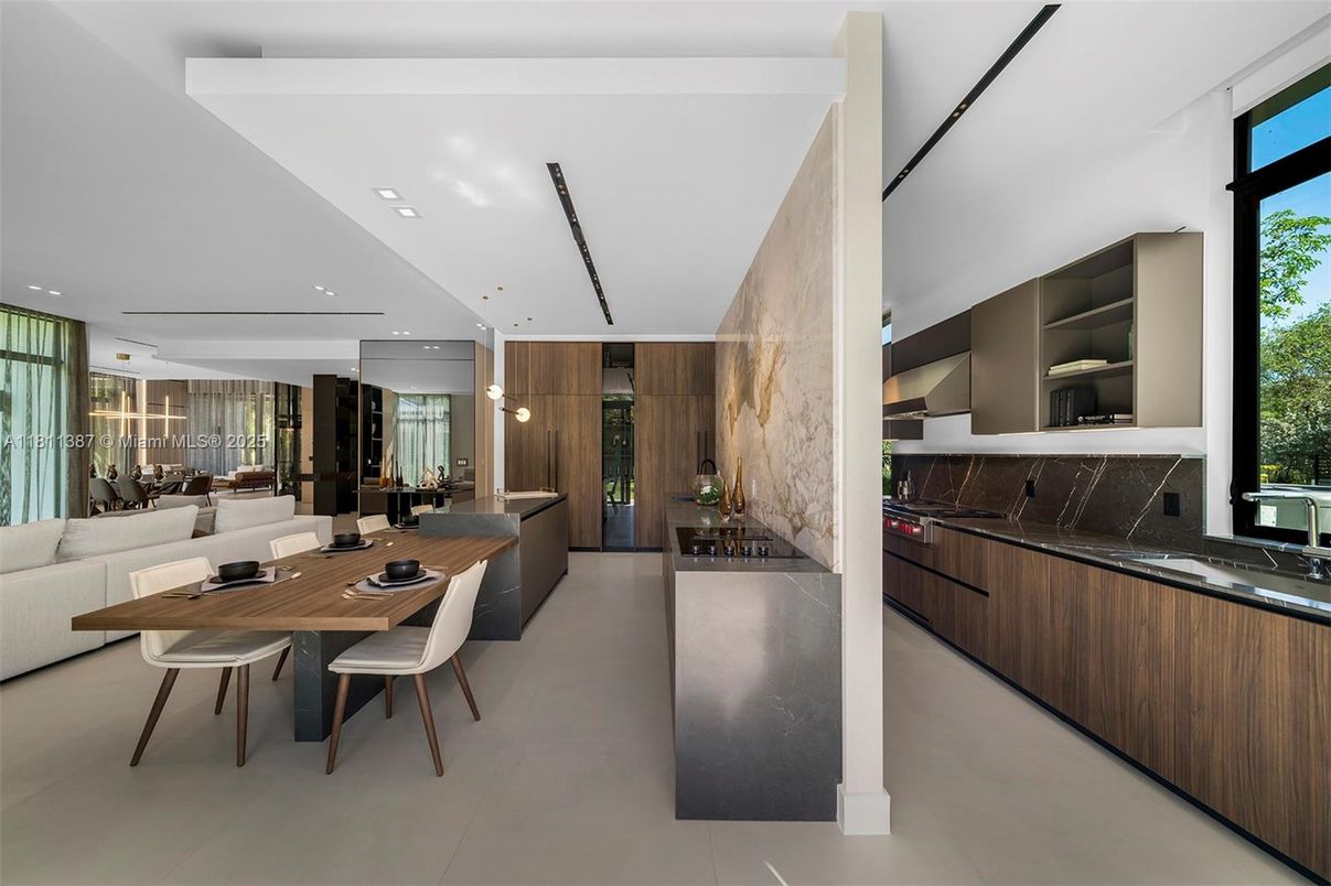 Dining room, Interior, Kitchen, Living room, Pendant Lights, Recessed Lighting