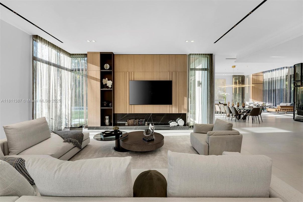 Dining room, Interior, Living room, Recessed Lighting