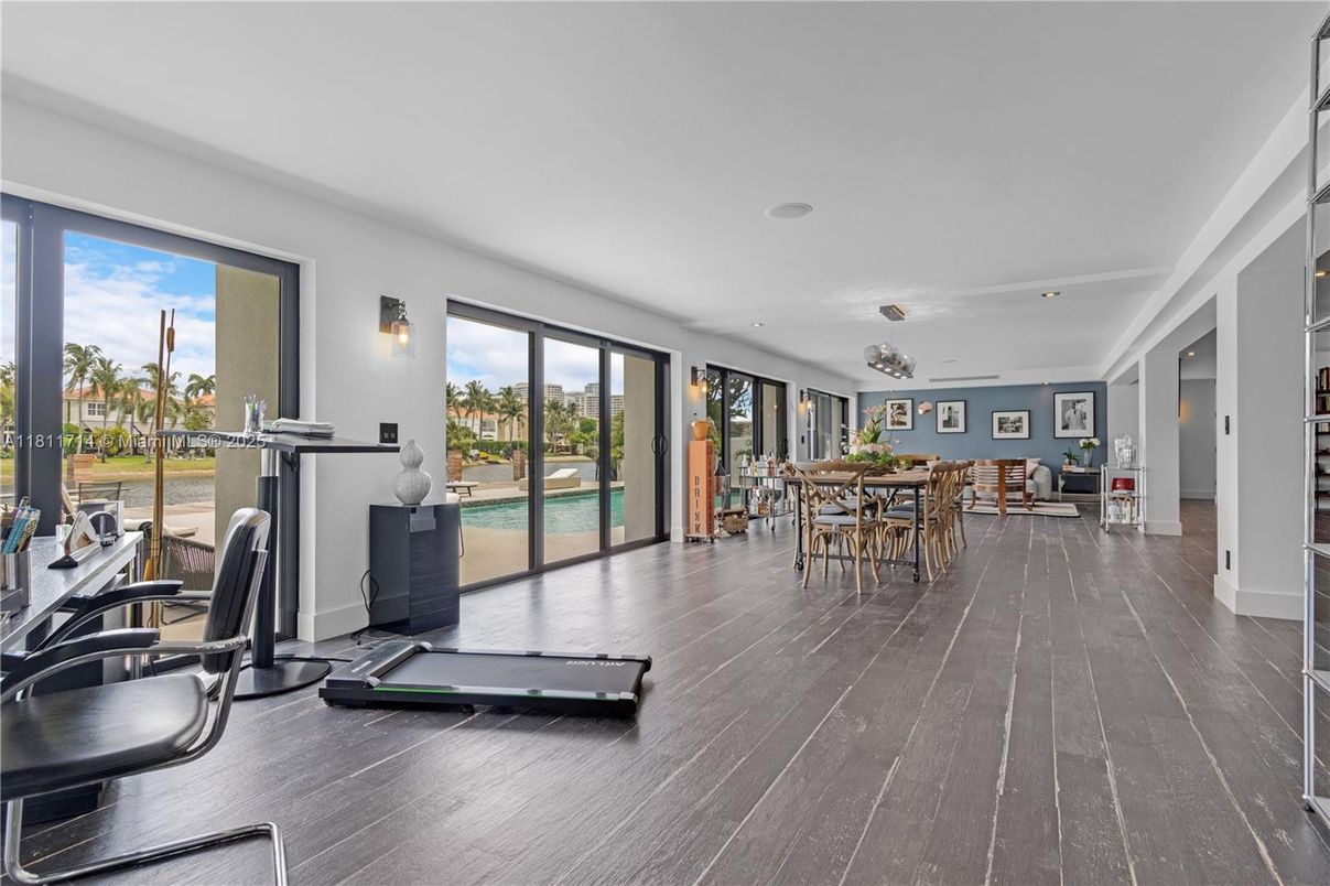 Dining room, Fitness Equipment, Interior, Recessed Lighting, Wood Texture Flooring