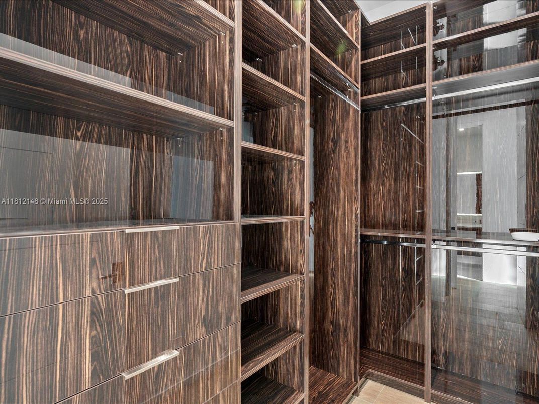 Interior, Walk-in Closets