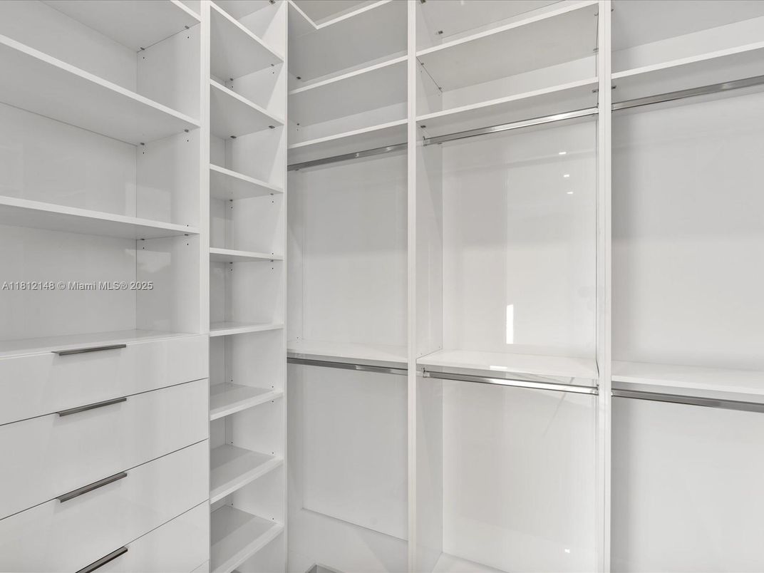Interior, Walk-in Closets