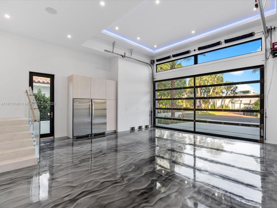 Interior, Marble, Recessed Lighting