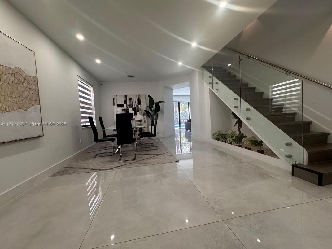 Dining room, Interior, Recessed Lighting