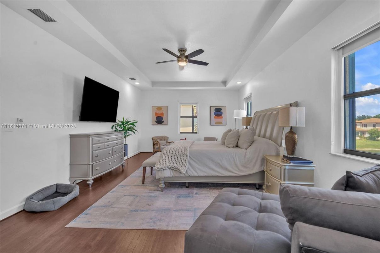 Bedroom, Interior, Recessed Lighting, Wood Texture Flooring