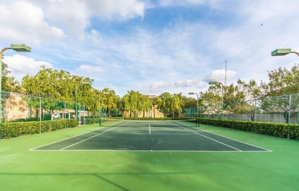 Exterior, Tennis Courts