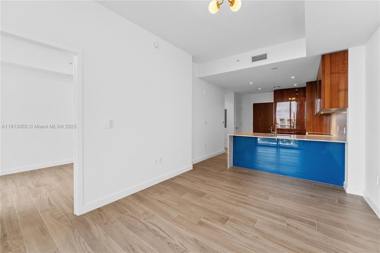 Empty room, Interior, Kitchen, Recessed Lighting, Wood Texture Flooring