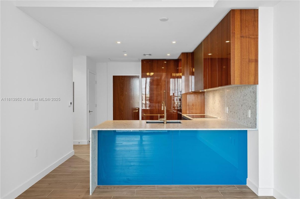 Interior, Kitchen, Recessed Lighting, Wood Texture Flooring