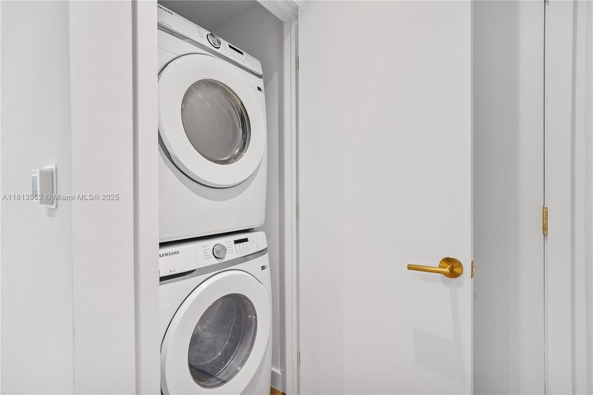 Interior, Utility Closets, Washer