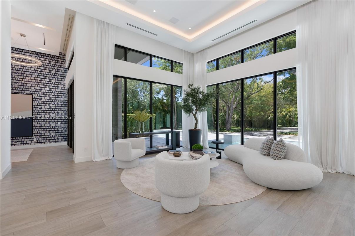 Interior, Living room, Pendant Lights, Recessed Lighting, Wood Texture Flooring