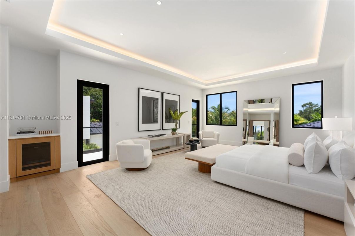 Bedroom, Interior, Living room, Recessed Lighting, Wood Texture Flooring