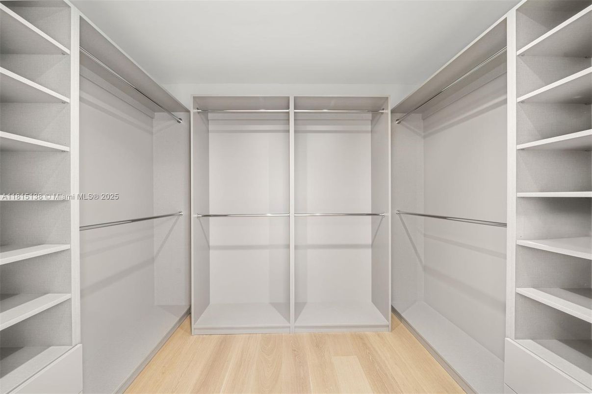 Interior, Walk-in Closets, Wood Texture Flooring