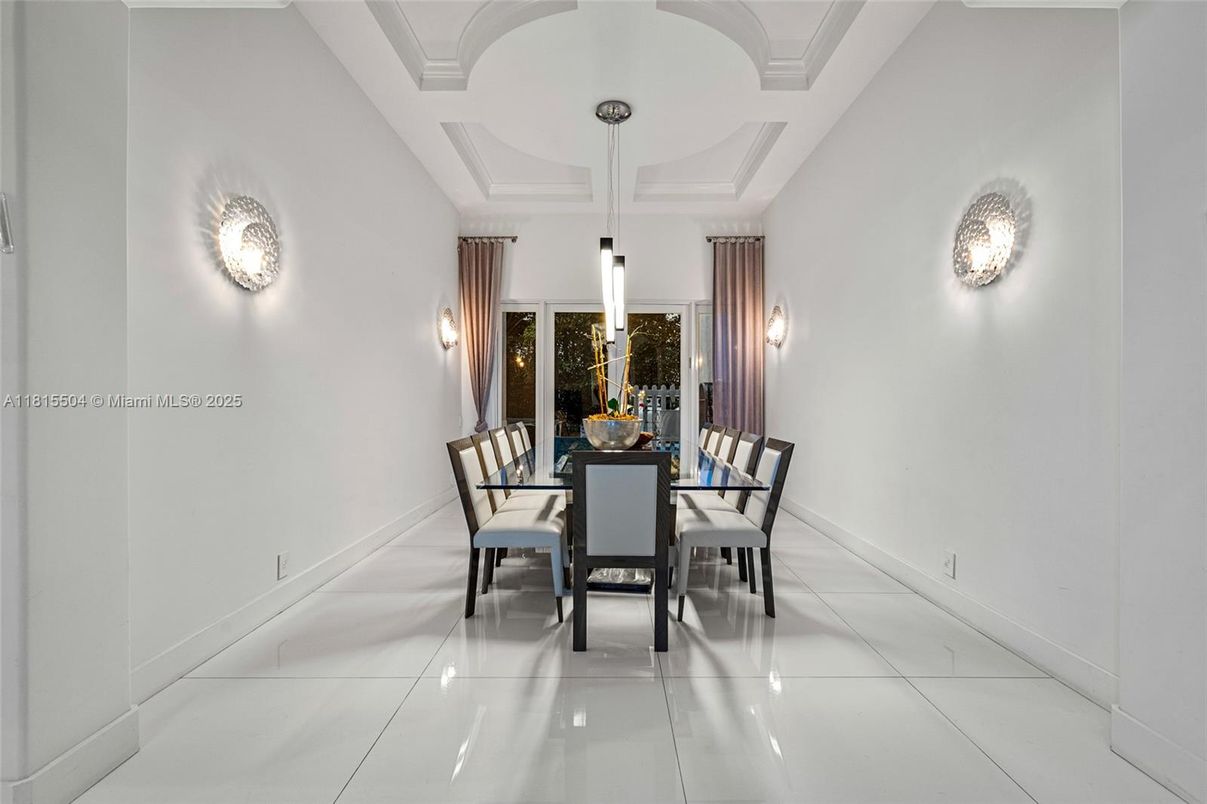 Dining room, Interior, Pendant Lights