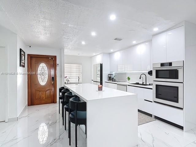 Interior, Kitchen, Marble, Recessed Lighting