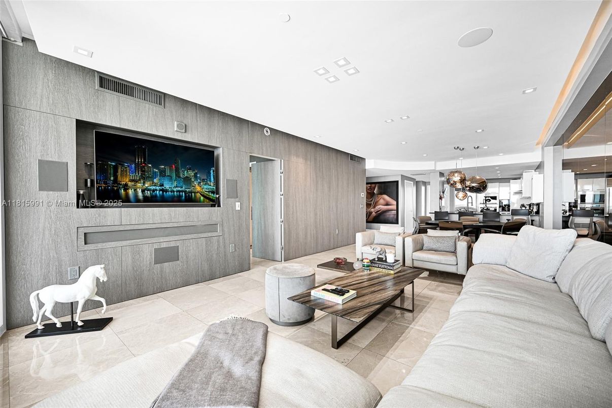 Interior, Kitchen, Living room, Pendant Lights, Recessed Lighting