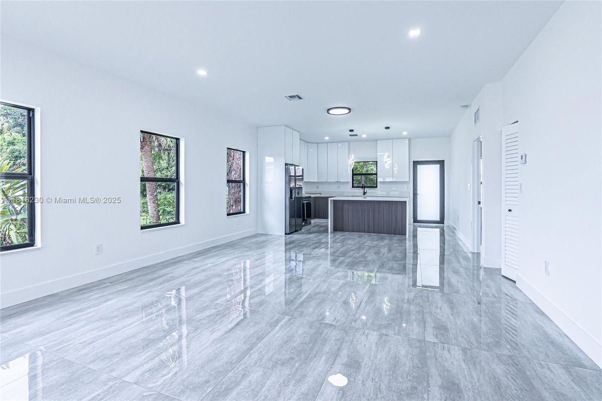 Empty room, Interior, Kitchen, Pendant Lights, Recessed Lighting