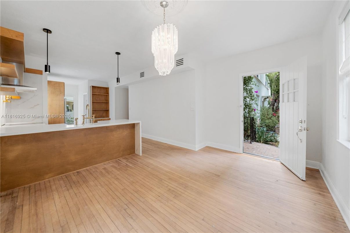 Chandelier, Empty room, Interior, Pendant Lights, Wood Texture Flooring