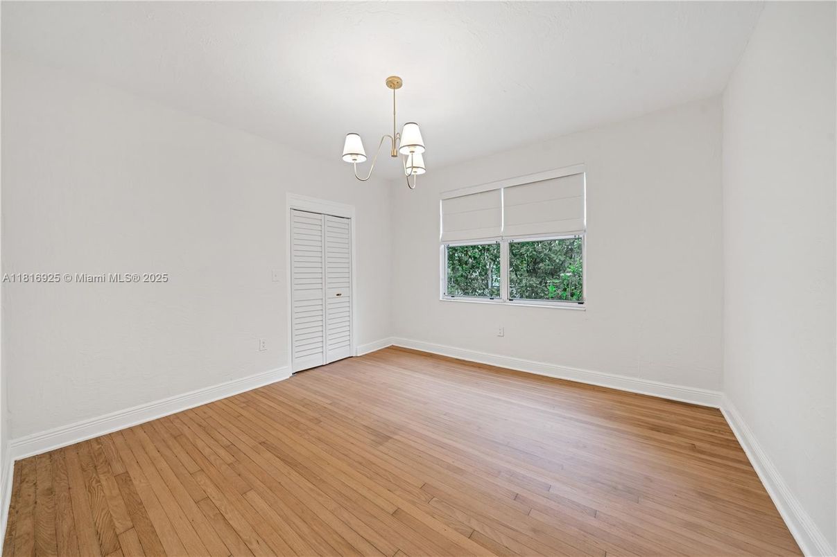 Chandelier, Empty room, Interior, Pendant Lights, Wood Texture Flooring