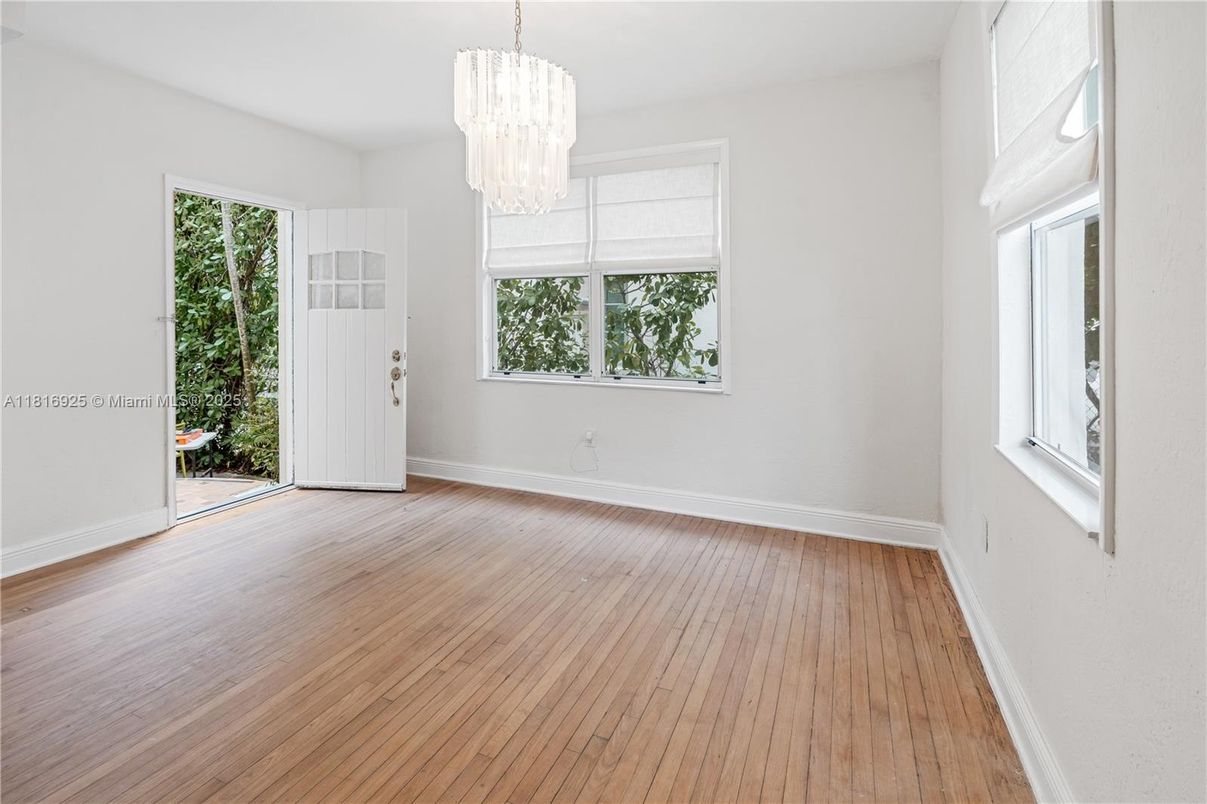 Chandelier, Empty room, Interior, Wood Texture Flooring