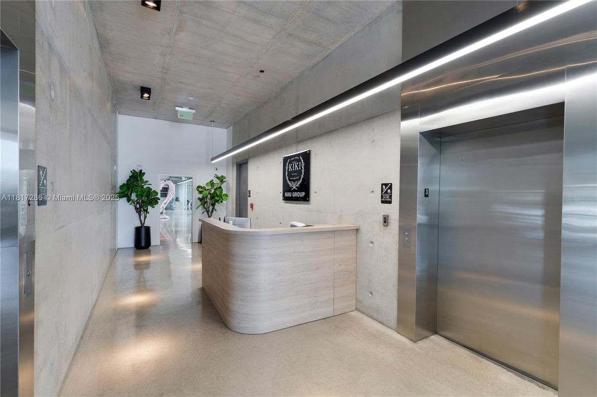Elevator, Interior