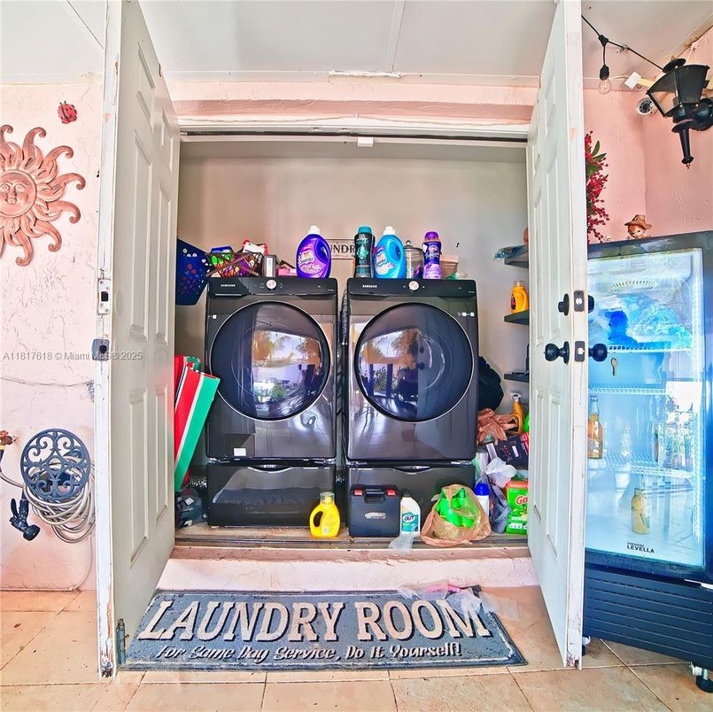 Interior, Washer