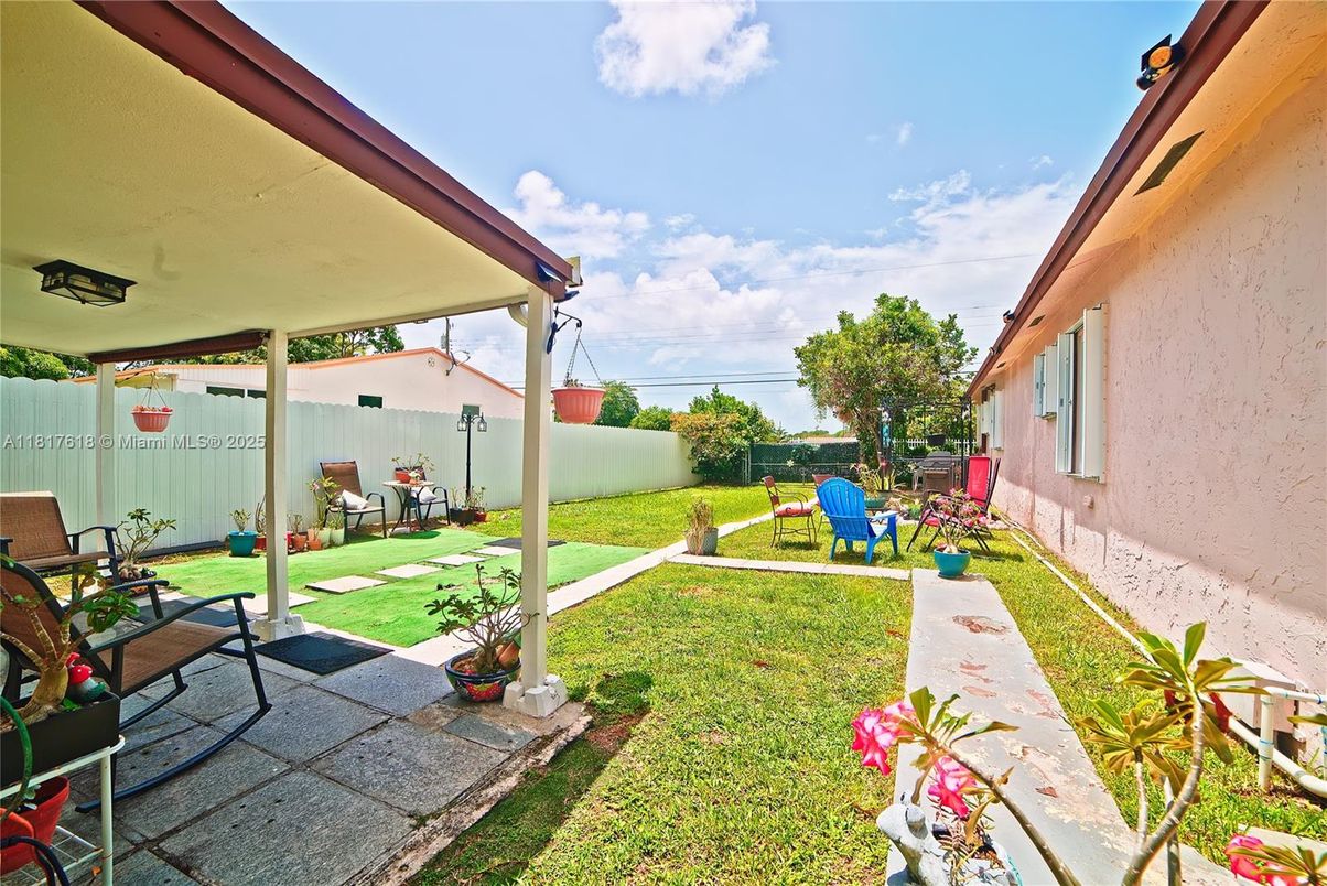 Backyard, Exterior