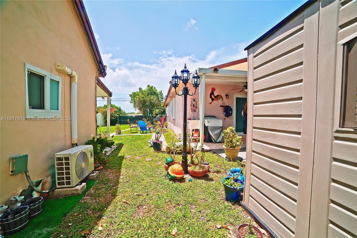 Backyard, Exterior