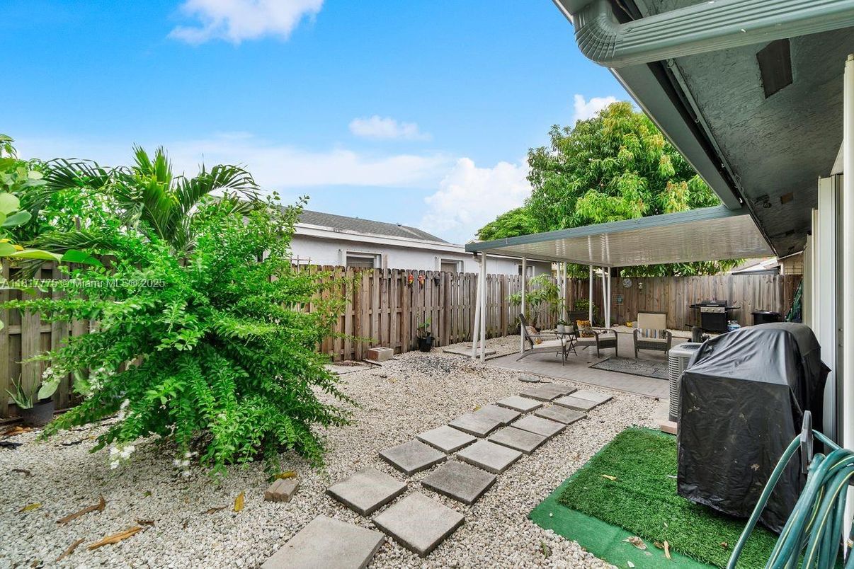 Backyard, Exterior, Water