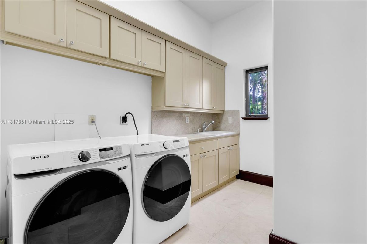 Interior, Washer