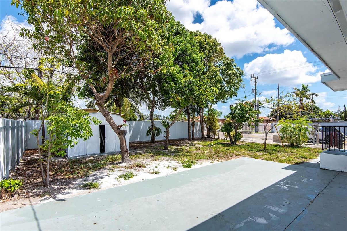 Backyard, Exterior