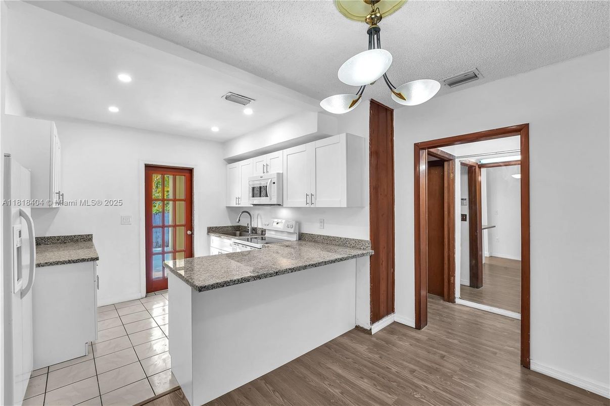 Interior, Kitchen, Pendant Lights, Recessed Lighting, Wood Texture Flooring