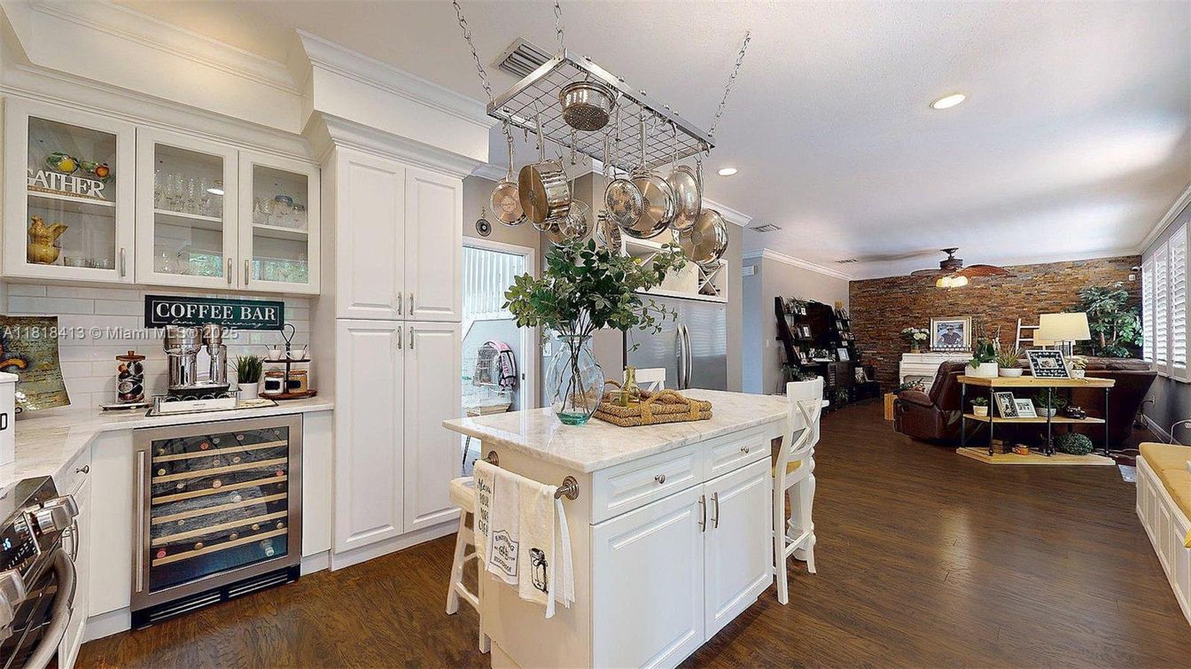 Dining room, Interior, Kitchen, Pendant Lights, Recessed Lighting, Stone Walls, Wood Texture Flooring