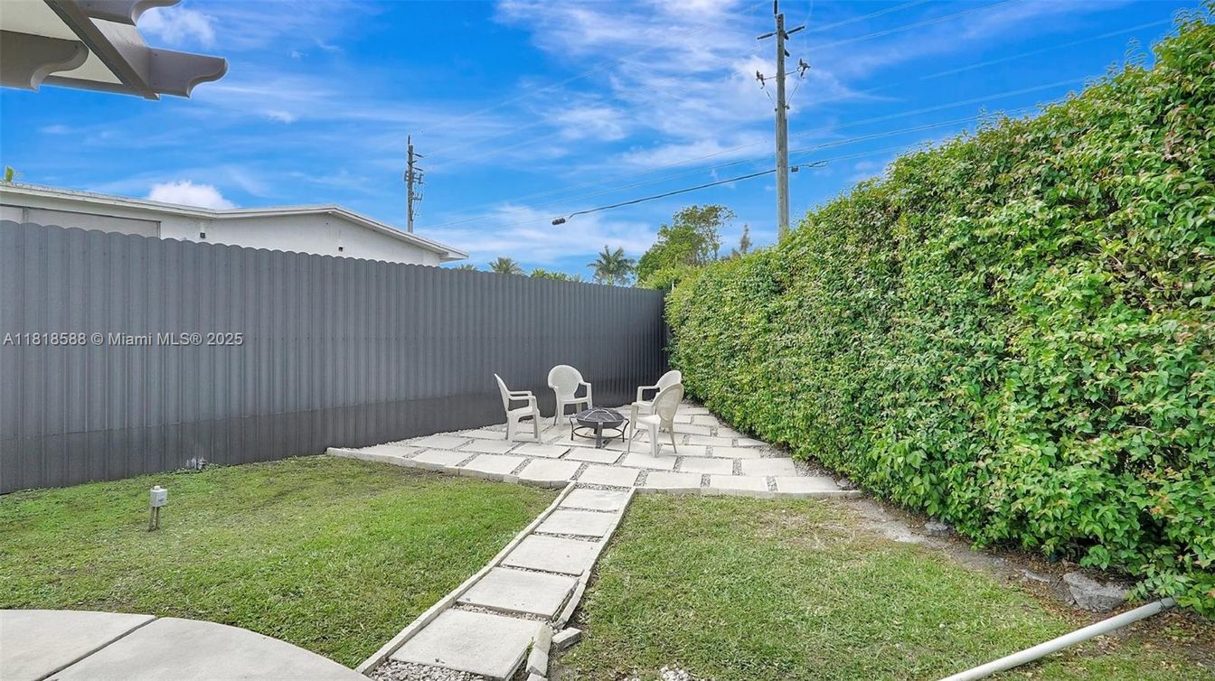 Backyard, Exterior