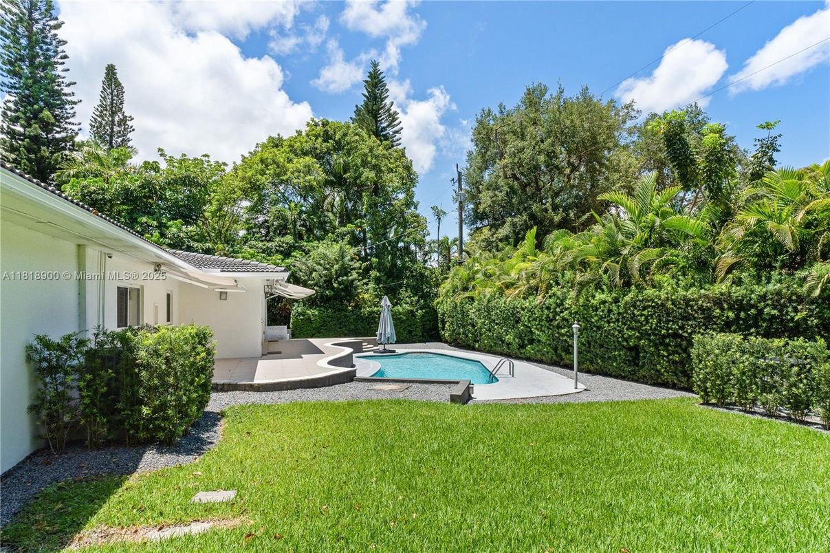 Backyard, Exterior, Pool