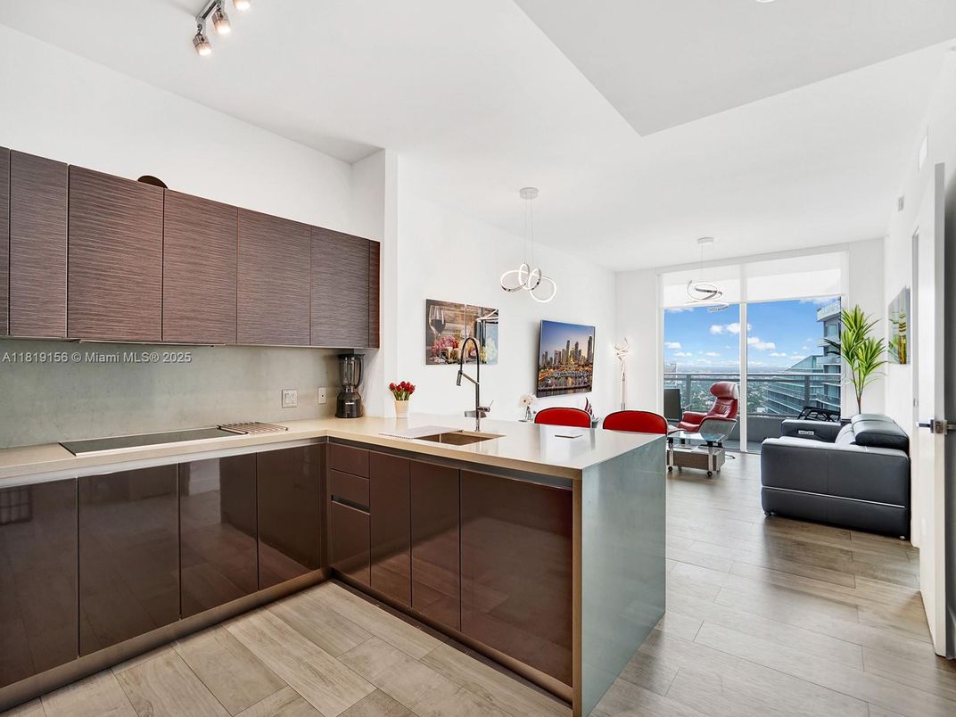 Interior, Kitchen, Living room, Pendant Lights, Water, Wood Texture Flooring