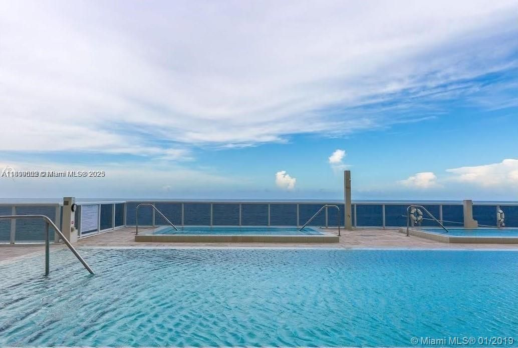 Exterior, Pool, Water