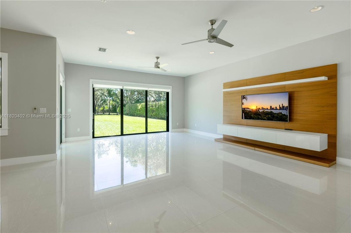 Empty room, Fireplace, Interior, Recessed Lighting