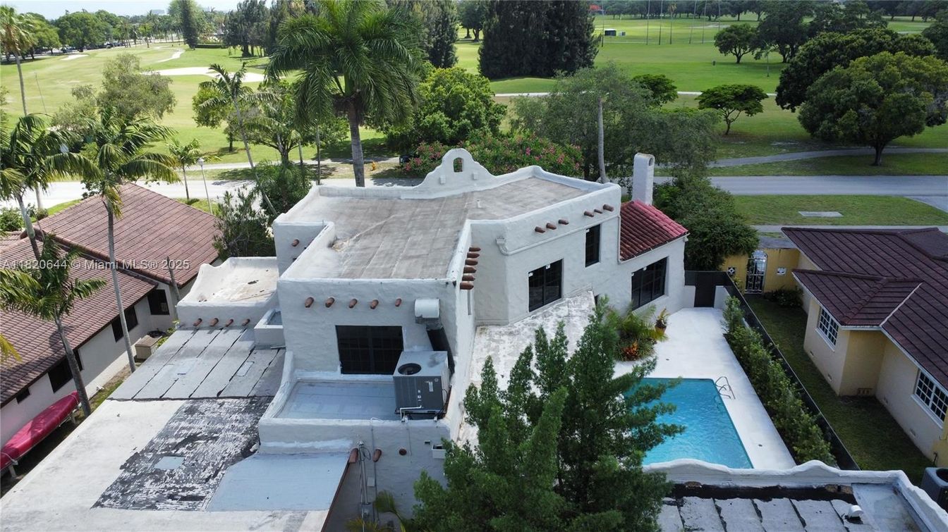 Exterior, Drone