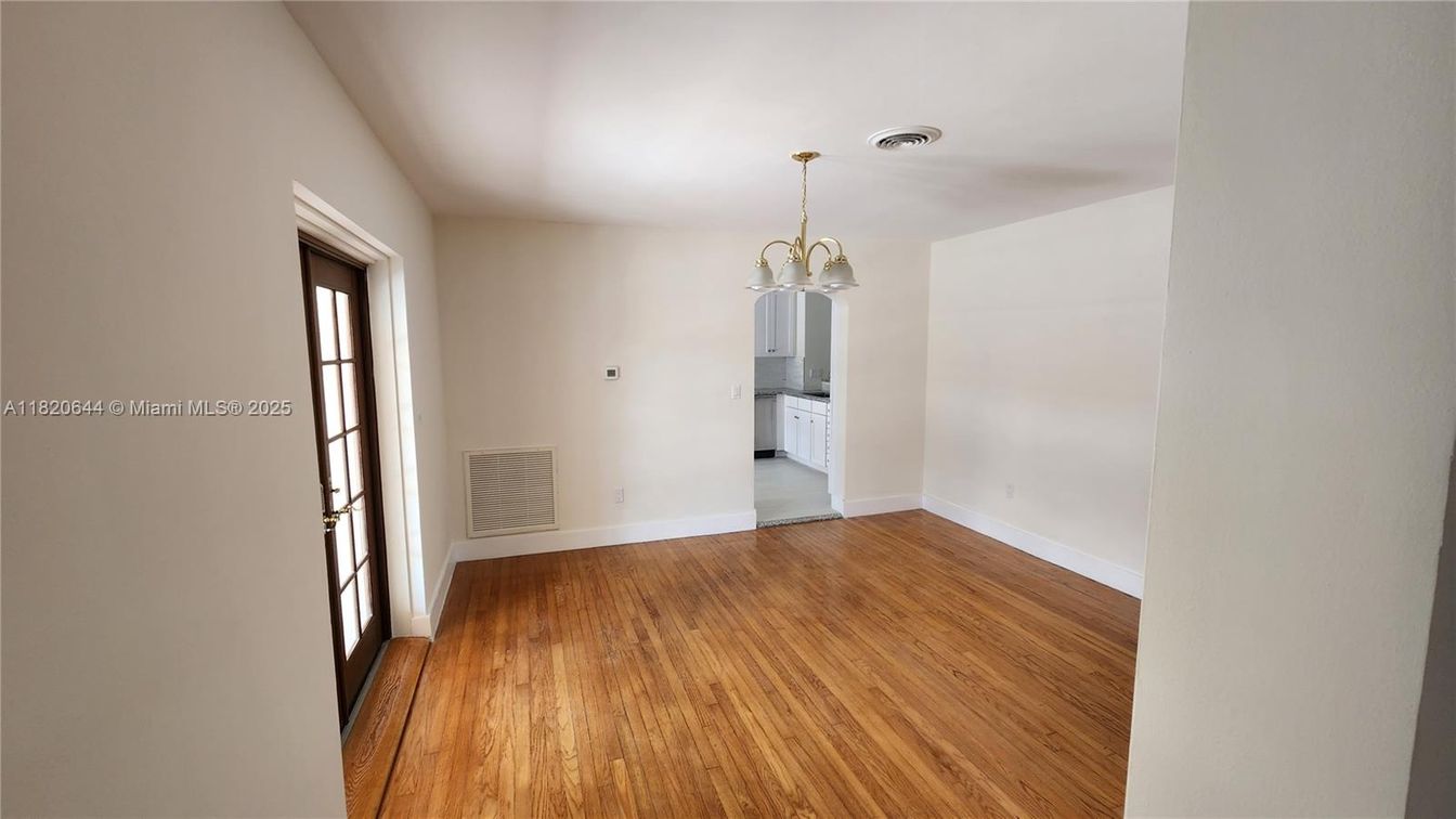 Empty room, Interior, Pendant Lights, Wood Texture Flooring