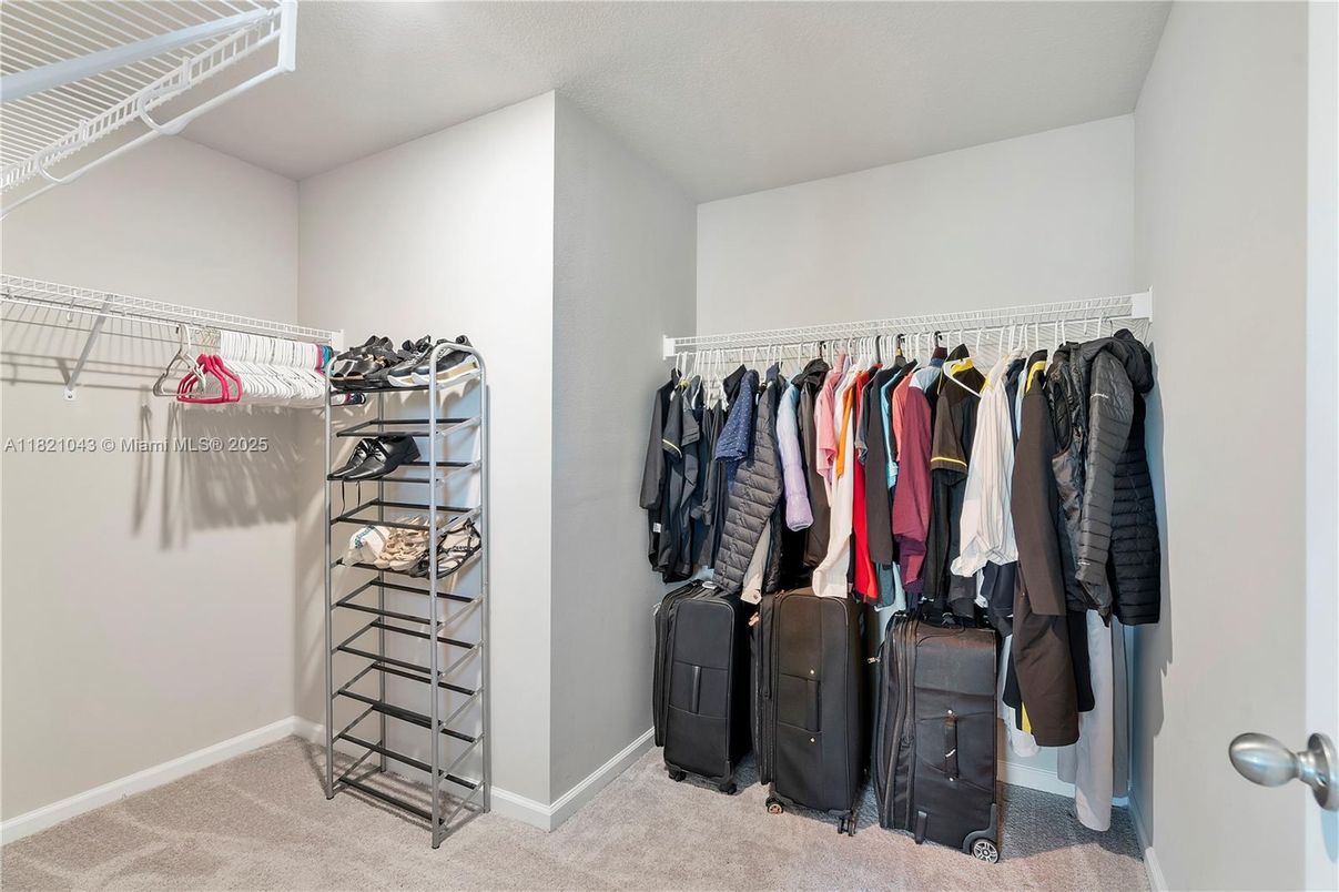 Interior, Walk-in Closets