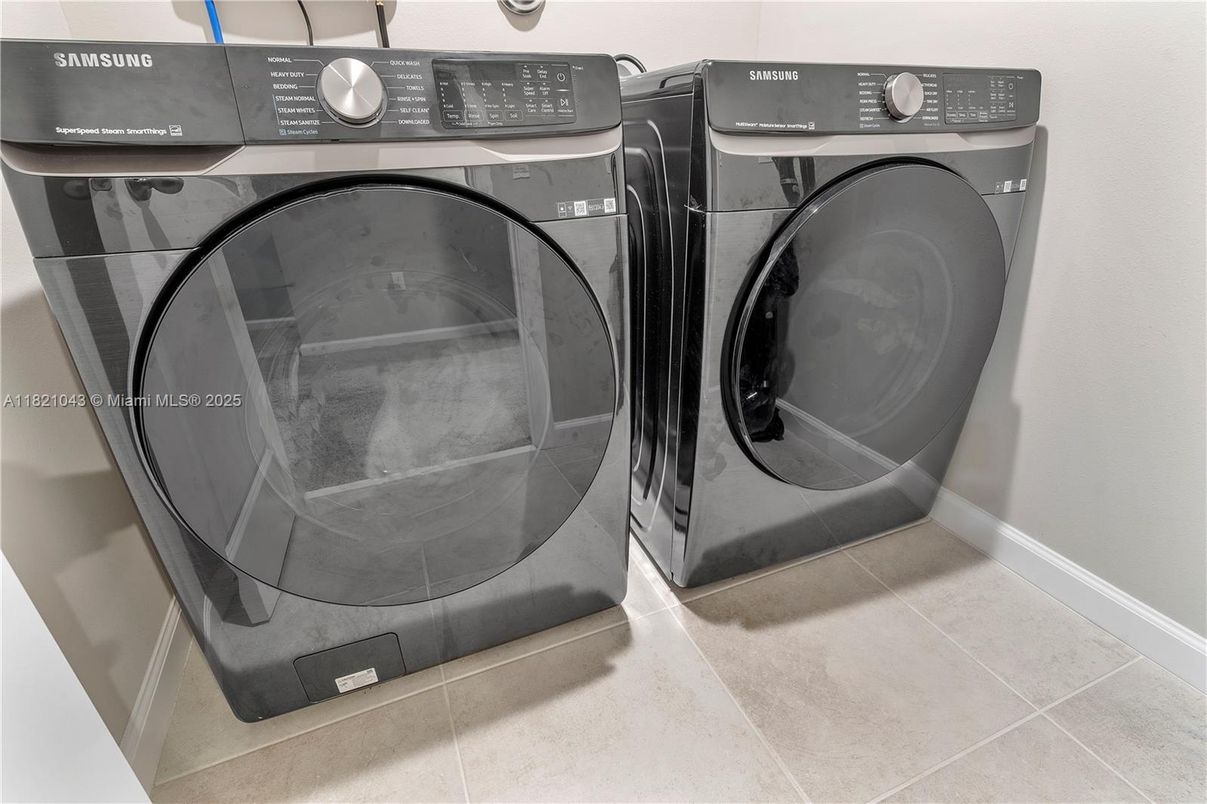 Interior, Washer