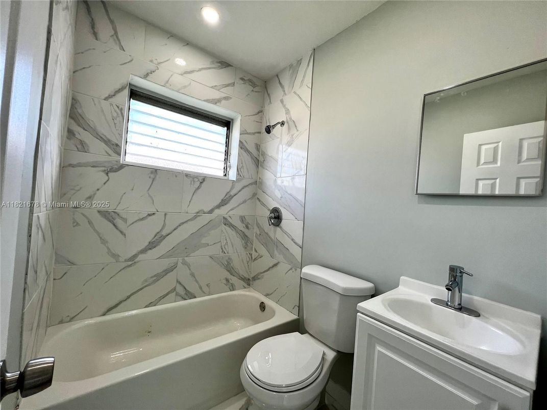 Bathroom, Interior, Marble Walls, Recessed Lighting