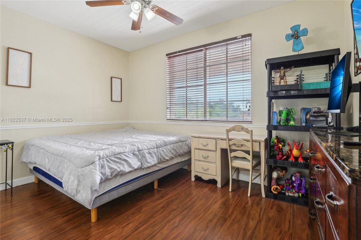 Bedroom, Home Office, Interior, Wood Texture Flooring