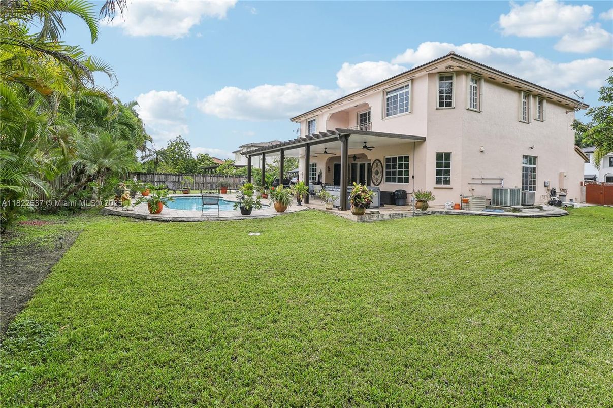 Backyard, Exterior, Pool