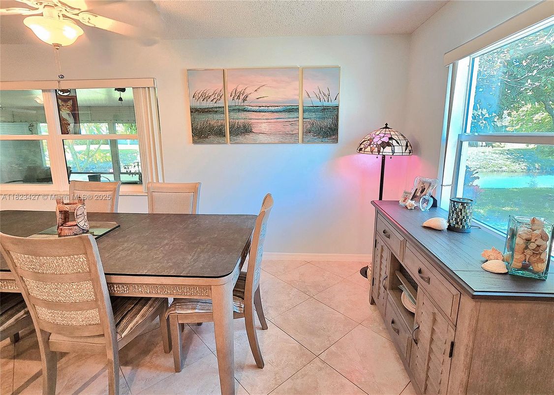 Dining room, Interior