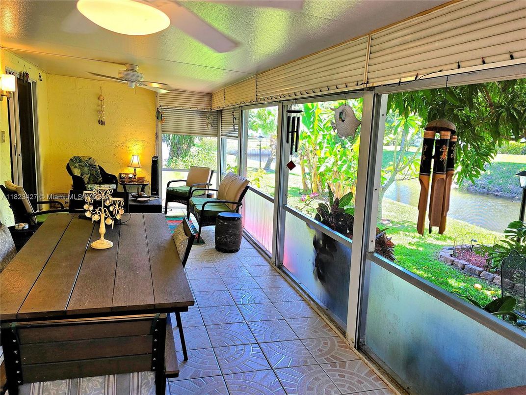 Dining room, Interior, Sun Room, Water