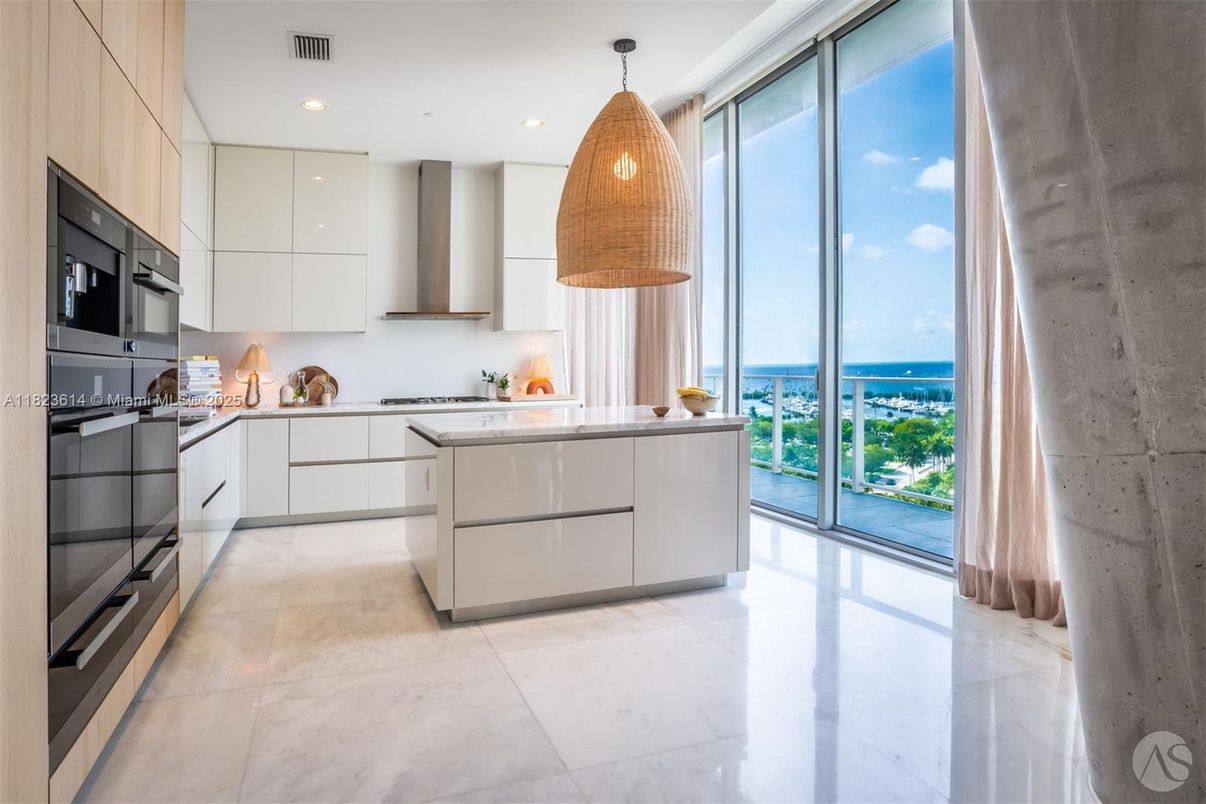 Interior, Kitchen, Pendant Lights, Recessed Lighting, Water