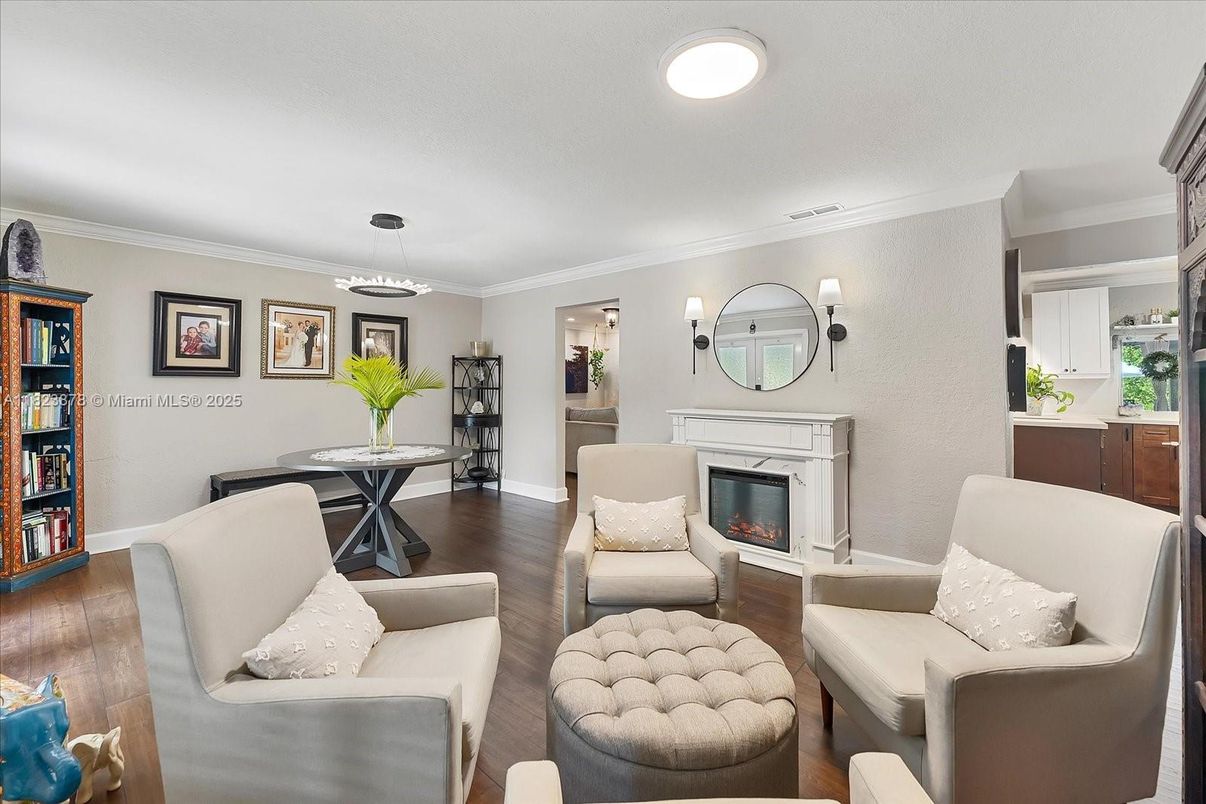 Fireplace, Interior, Living room, Pendant Lights, Recessed Lighting, Wood Texture Flooring